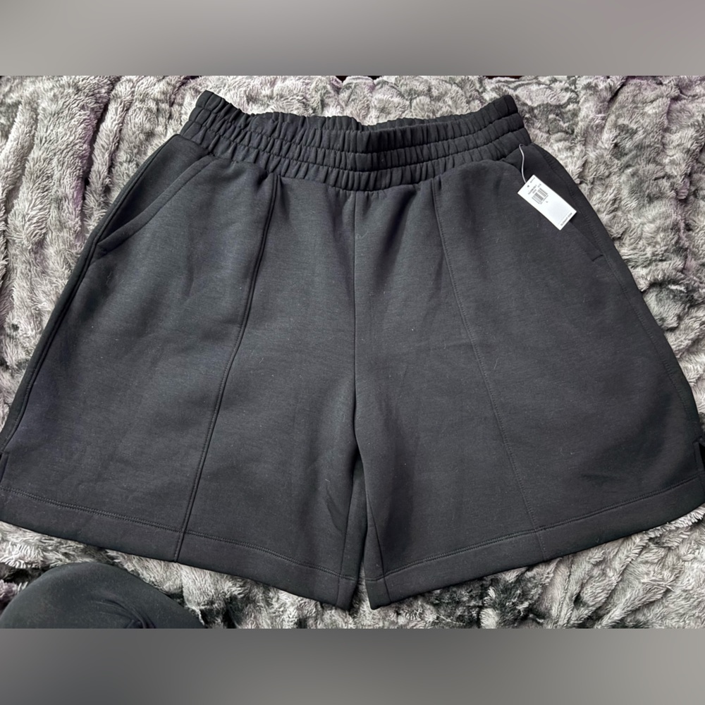 Old Navy Bounce Fleece Shorts